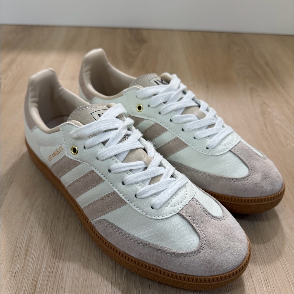 Adidas Los Angeles Sneakers – White/Beige Suede